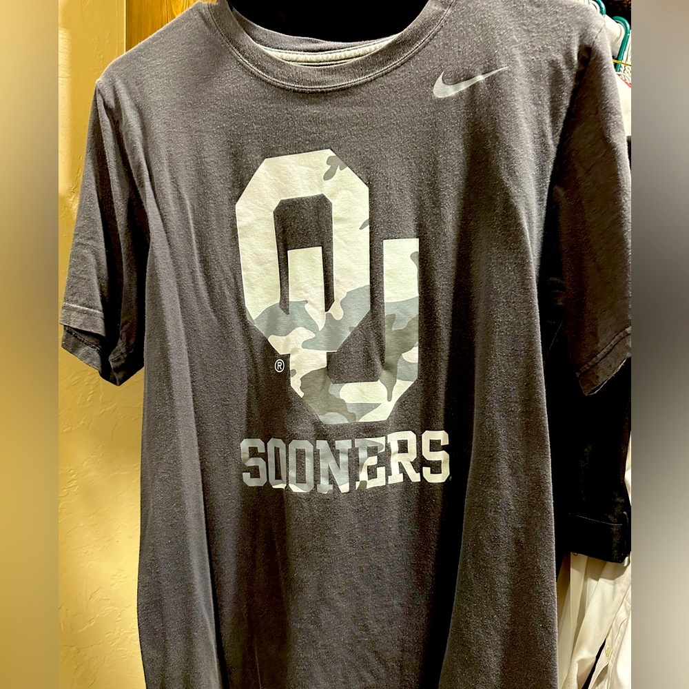 Nike OU grey tshirt size small